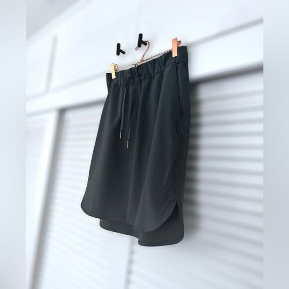 Lululemon On The Fly Skirt *Woven SZ 6 - Picture 3 of 12